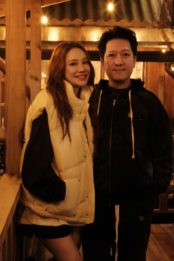 Trong ba lần Nhã Phương sinh con, Trường Giang đều thu xếp công việc để chờ đợi đón con nhưng sau đó đều 'vỡ kế hoạch'. Ảnh: FBNV