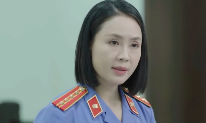 Lần đầu Hồng Diễm thử sức với vai nữ lãnh đạo trong phim chính luận Lằn ranh