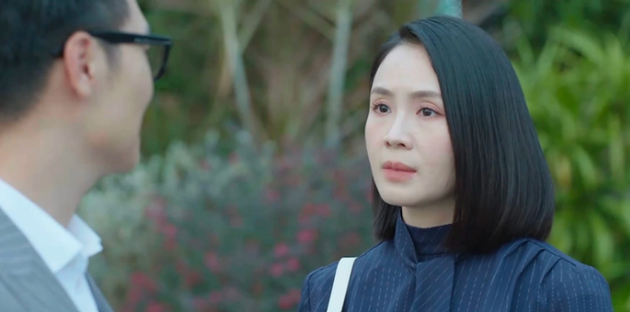 Diễn xuất tiết chế của Hồng Diễm bị cho là phù hợp phim gia đình hơn phim chính luận