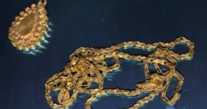 Tên trộm đột nhập căn nhà đã lâu không có người ở, lấy đi thứ khiến ai cũng 'ngã ngửa' Ảnh 1