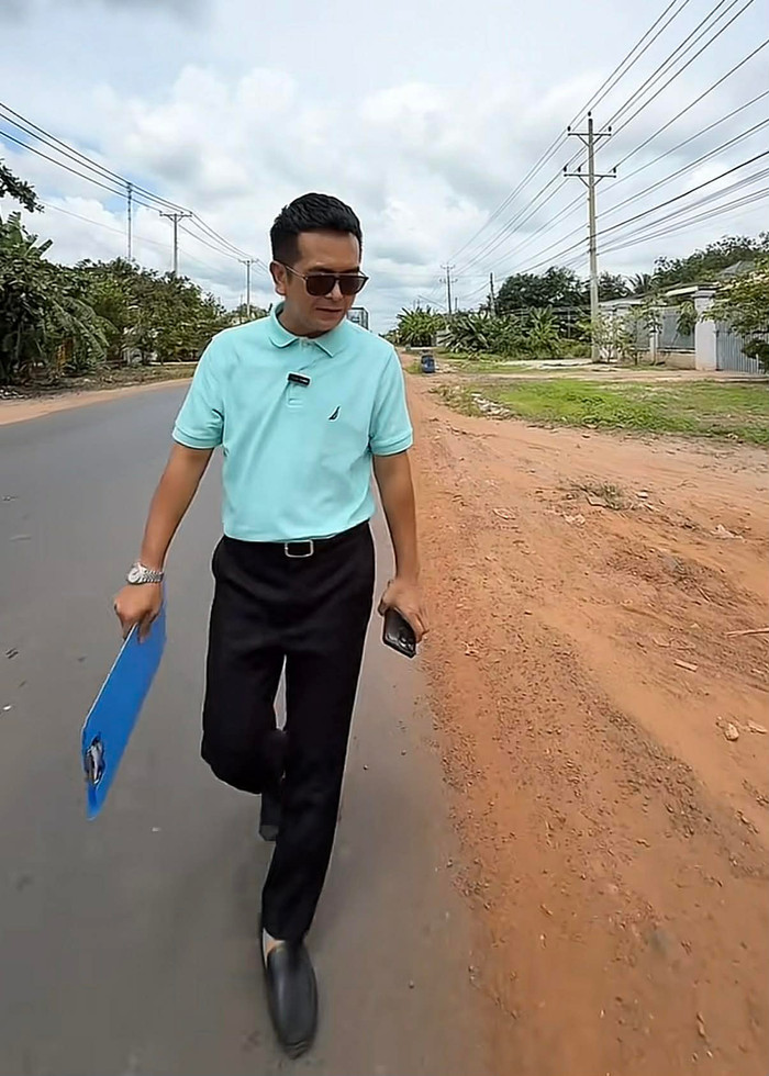 Nam ca sĩ Việt nổi tiếng một thời giờ đi làm 'cò đất', danh tính chẳng xa lạ Ảnh 1