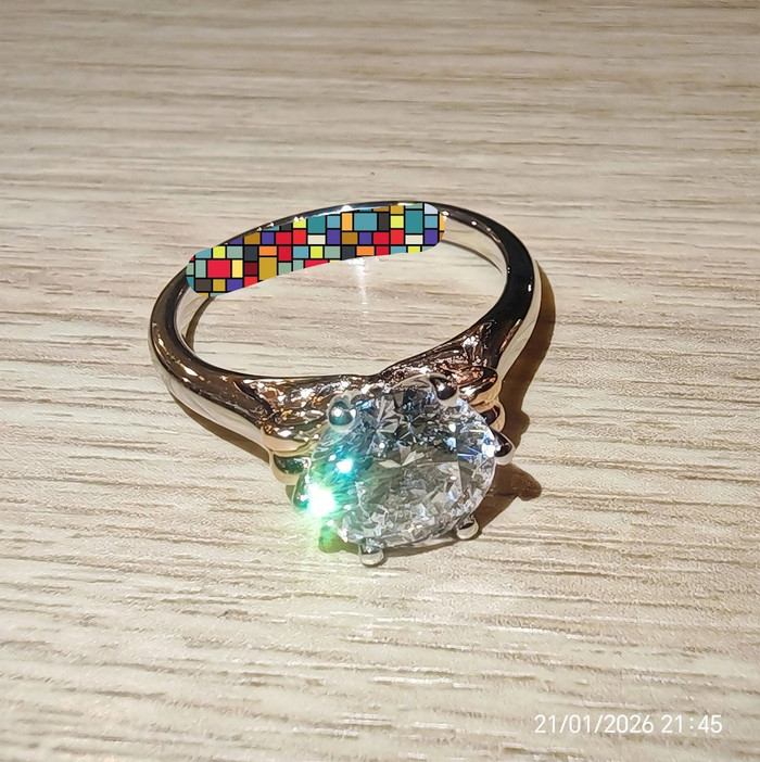 Nhặt được chiếc nhẫn kim cương 650 triệu đồng, người phụ nữ có quyết định gây 'dây sóng' Ảnh 2