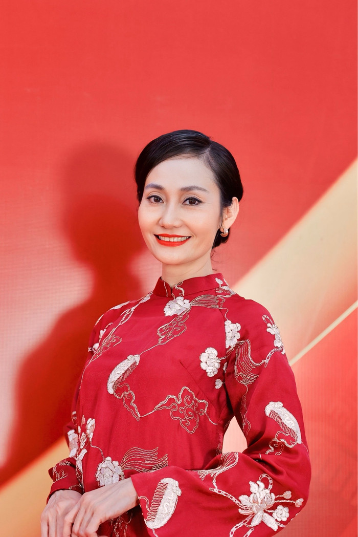 NSƯT Hạnh Thúy được biết đến là gương mặt thực lực của sân khấu kịch và điện ảnh phía Nam.