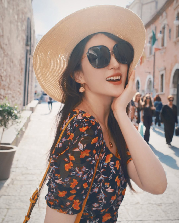 Lưu Diệc Phi vui vẻ tận hưởng cuộc sống trong thời gian chưa nhận phim mới. Ảnh: IGNV