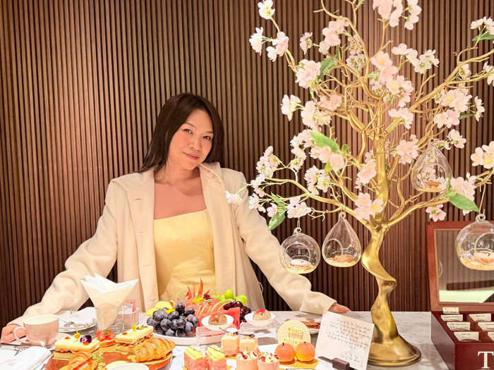 Lột bỏ lớp make up, mặt mộc của Mỹ Tâm vẫn được khán giả khen ngợi.