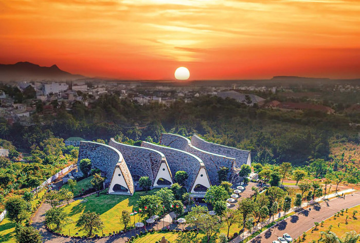 Những điểm đến nổi tiếng ở quê Á hậu Cẩm Ly - người đang vướng tin đồn hẹn hò Đình Bắc Ảnh 3