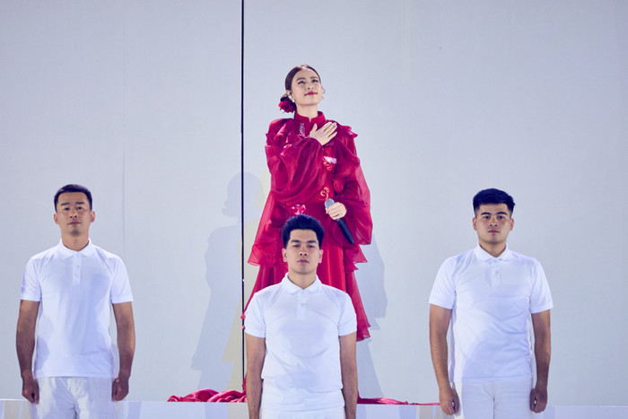 Hoàng Thùy Linh đã chọn ngã rẽ mới Ảnh 1