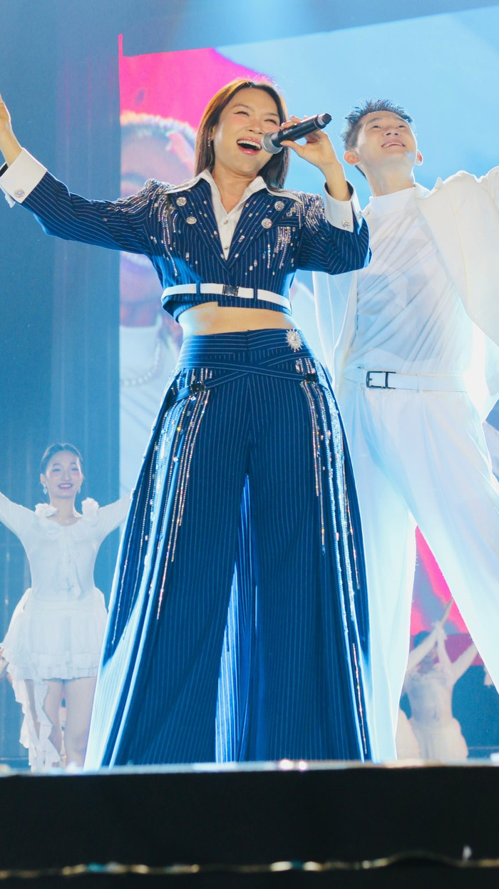 Mỹ Tâm gặp sự cố trước 50.000 khán giả Ảnh 3