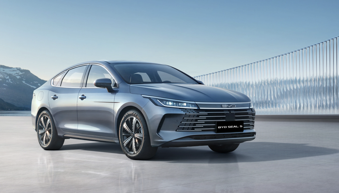 Trong khi Tesla của Elon Musk giảm sút thì BYD lại đang nổi lên mạnh mẽ trong ngành xe ô tô. (Ảnh: BYD)