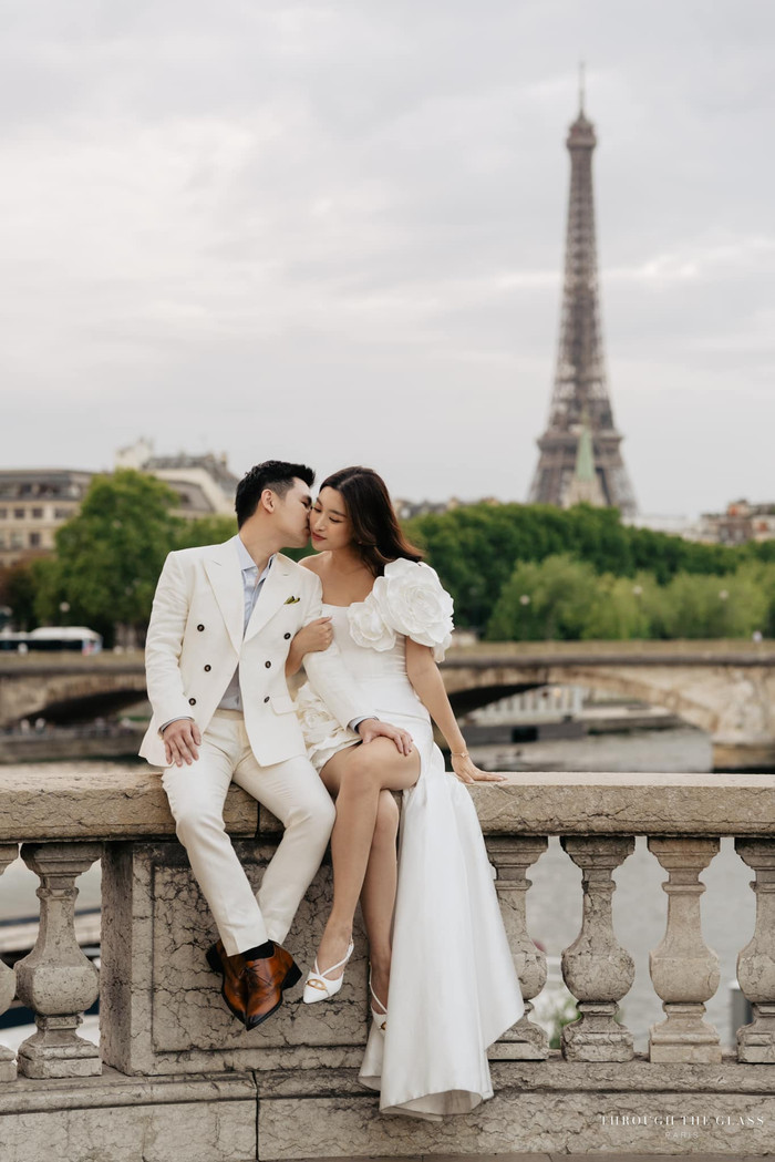 Vợ chồng Hoa hậu Đỗ Mỹ Linh tình tứ đi du lịch Ảnh 3