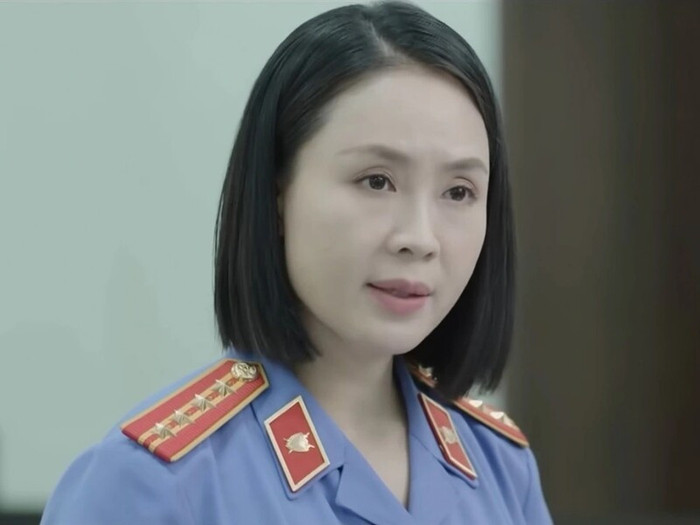 Năm 2025, Hồng Diễm đánh dấu sự trở lại với màn ảnh qua vai Thu trong phim Lằn ranh.