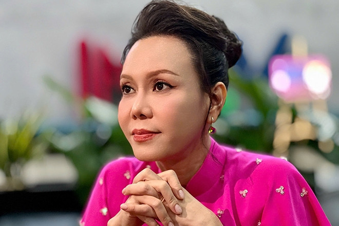 Việt Hương chính thức khởi kiện những cá nhân, tài khoản bôi nhọ trên mạng xã hội