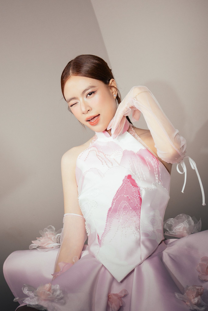 Hoàng Thùy Linh thường ưu tiên các vai chính hoặc vai quan trọng, đòi hỏi chiều sâu cảm xúc. Ảnh: FBNV