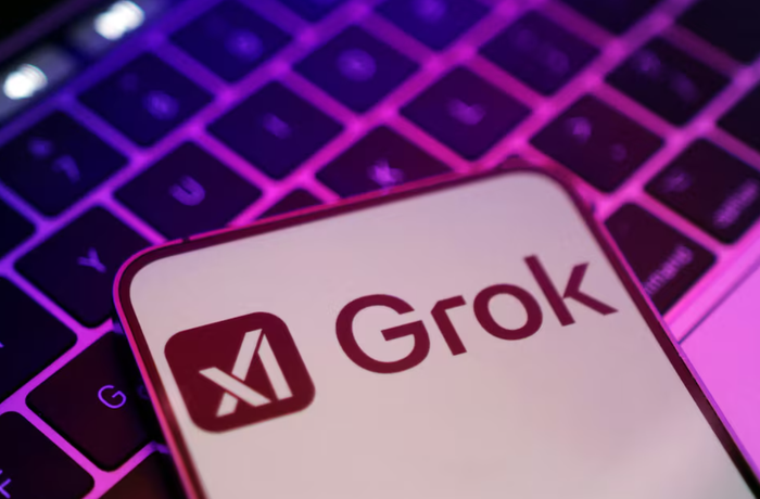 Chatbot Grok tạo ra các hình ảnh mang tính tình dục hóa trẻ em để đáp lại những câu lệnh của người dùng. Ảnh: Reuters