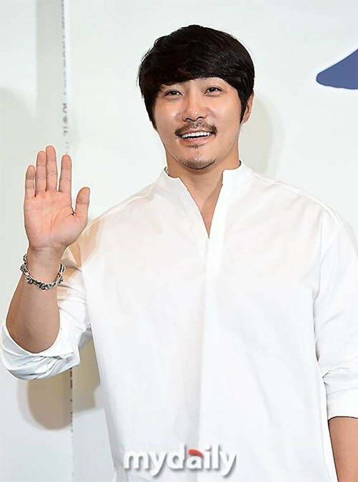 Nam ca sĩ KCM thông báo tin vui những ngày đầu năm 2026.