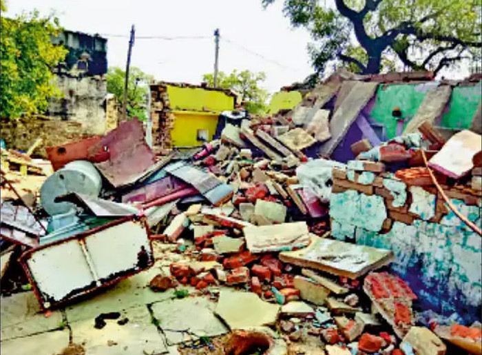 Không đồng ý cuộc hôn nhân của con gái, người cha điều máy xúc san bằng nhà chú rể Ảnh 2