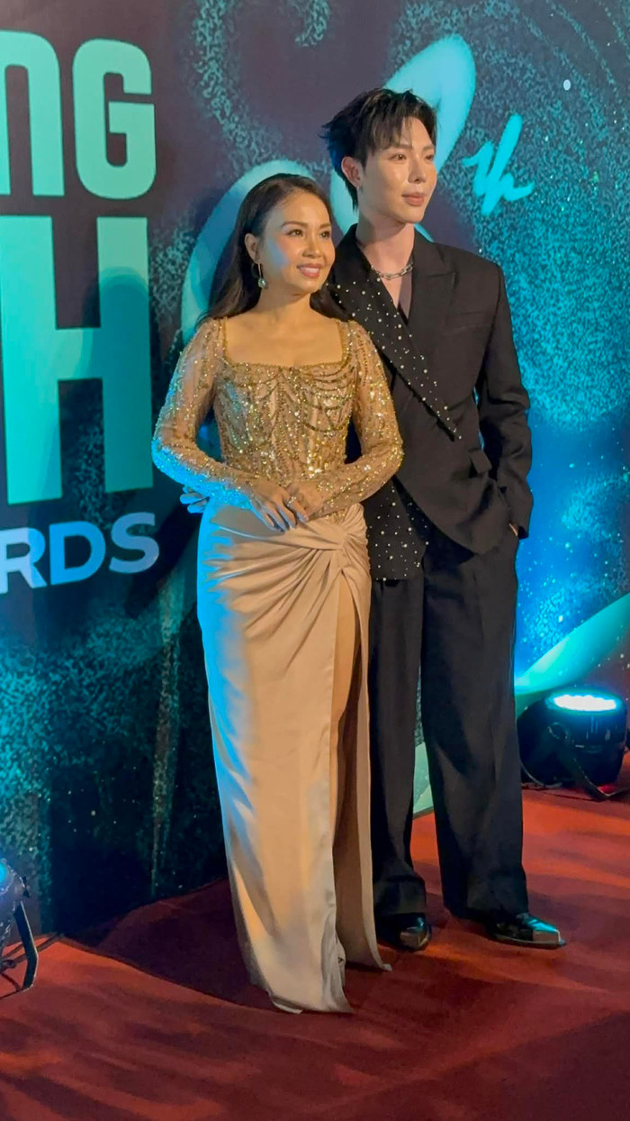 Ca sĩ Cẩm Ly và Erik.