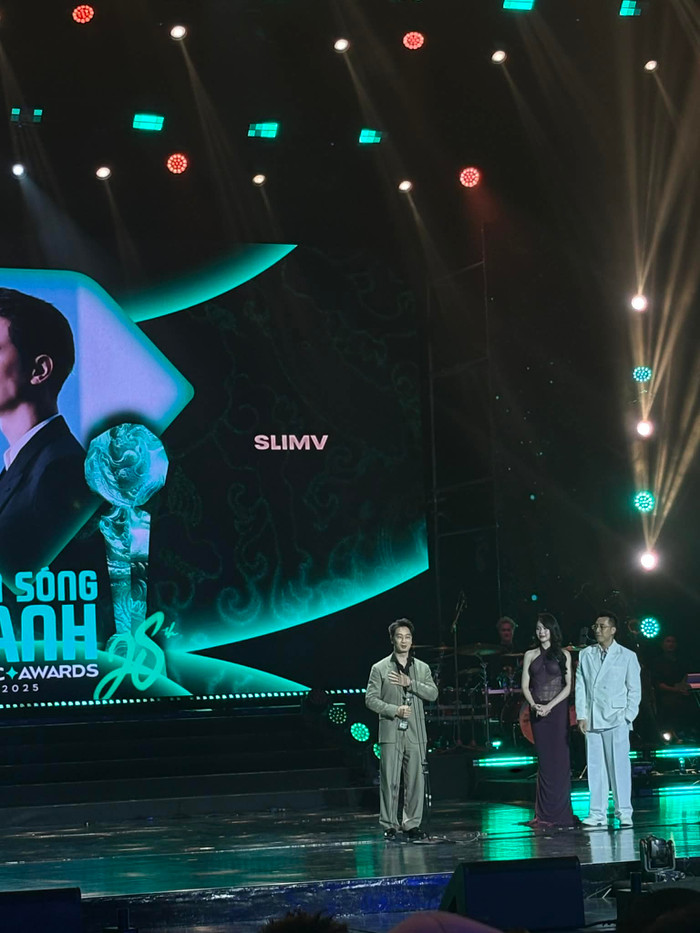 Trực tiếp lễ trao giải Làn Sóng Xanh 2025: Hòa Minzy được xướng tên Ảnh 1