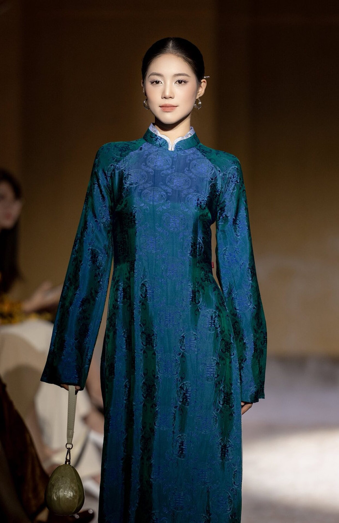 Châu Anh hiện công tác tại khoa Âm nhạc, trường Đậi học Văn hóa Nghệ thuật Quân đội và đang theo học chuyên ngành Piano tại Học viện Âm nhạc Quốc gia Việt Nam. Ảnh: FBNV