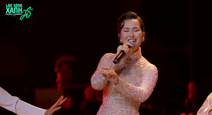 Võ Hạ Trâm thay thế Phương Mỹ Chi Ảnh 2