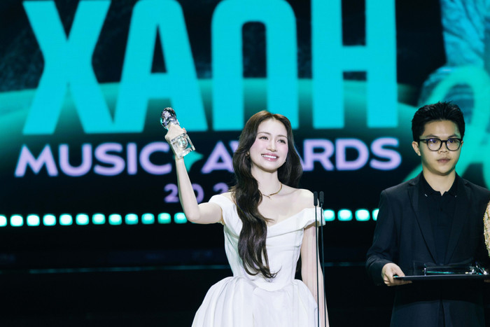 Hòa Minzy tiết lộ lời nhắn của NSƯT Xuân Hinh Ảnh 2