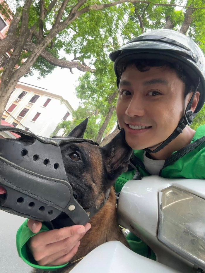 Trên mạng xã hội, nhiều khán giả bày tỏ sự thích thú khi thấy Thanh Sơn tiếp tục chia sẻ hình ảnh gắn bó với Cody (Ảnh: FBNV).