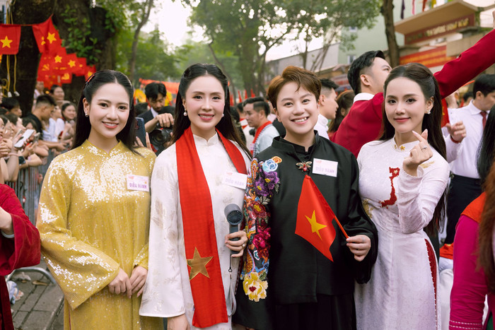 Ngoài vai trò diễn viên, Hồng Diễm còn tích cực tham gia nhiều hoạt động xã hội. Ảnh: FBNV