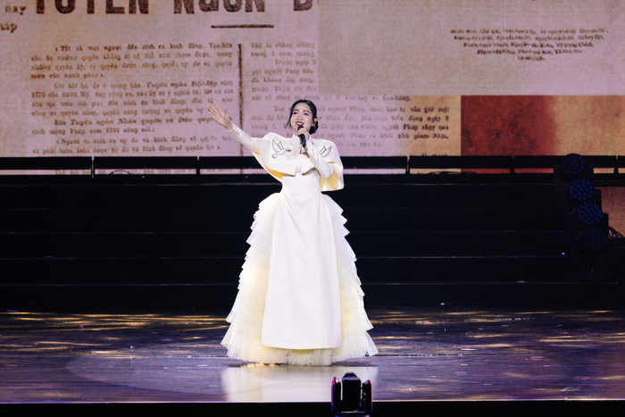 Nguyễn Duyên Quỳnh lộ lỗi hát nhép, Tùng Dương và Hòa Minzy phản ứng gây chú ý Ảnh 5