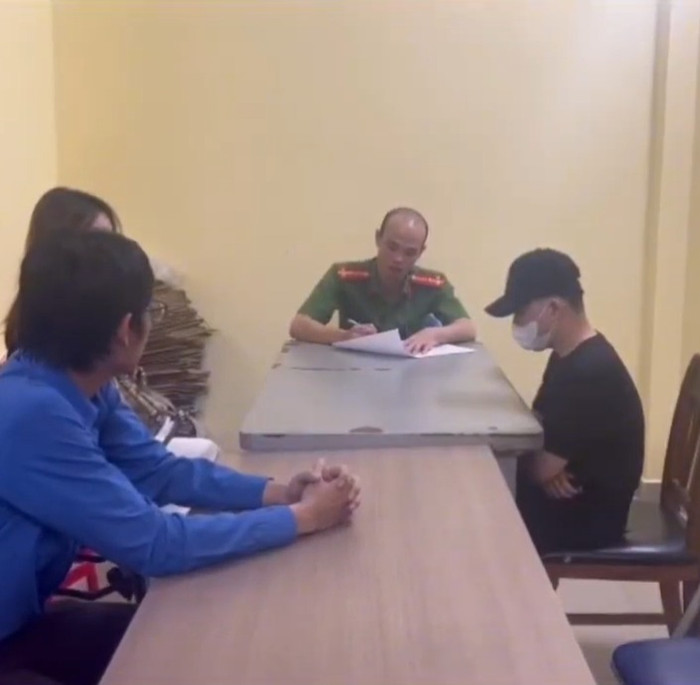 Đối tượng K. tại Cơ quan Công an.