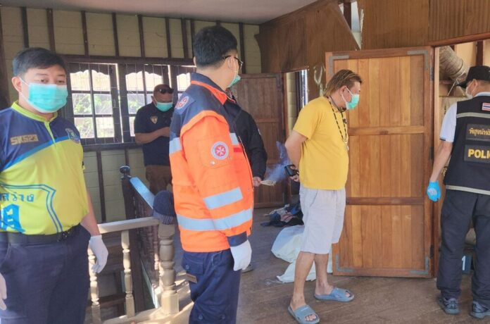 Mùi hôi thối bốc lên trong nhà cháu trai, dì ruột đi kiểm tra thì thấy cảnh đau lòng Ảnh 1