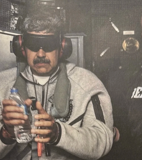 Trước đó ông Trump đã công khai hình ảnh tổng thống Venezuela bị còng tay. Ảnh: TruthSocial/realDonaldTrump