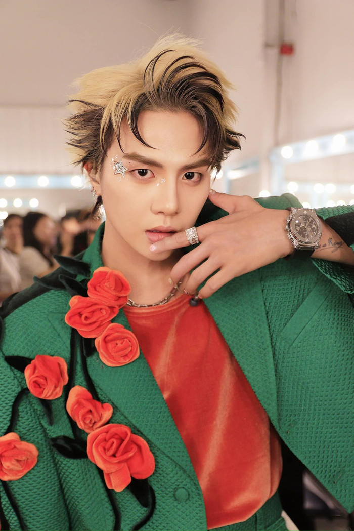 Diễn viên Duy Khánh Zhou Zhou thường xuyên diện mẫu đồng hồ Hublot mỗi khi xuất hiện tại nhiều sự kiện khác nhau. (Ảnh: FBNV)