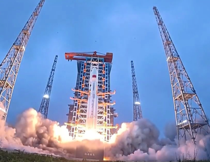 Năm 2025, Trung Quốc thực hiện gần 100 vụ phóng tàu vũ trụ (Ảnh: CCTV).