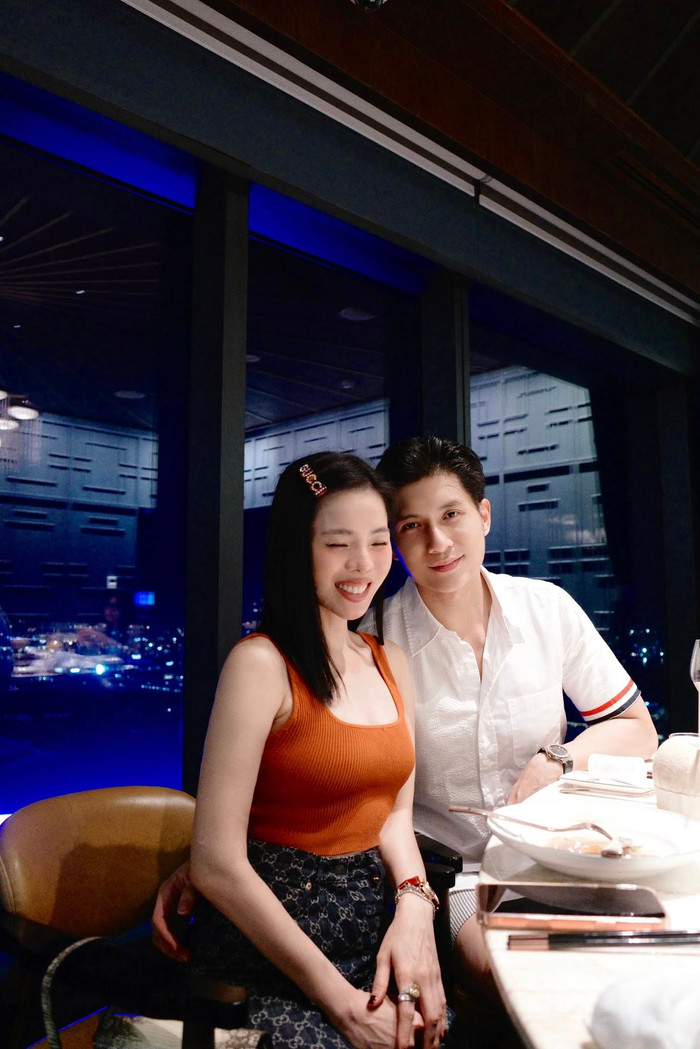 Lâm Bảo Châu luôn sát cánh cùng Lệ Quyên trong công việc lẫn đời sống.