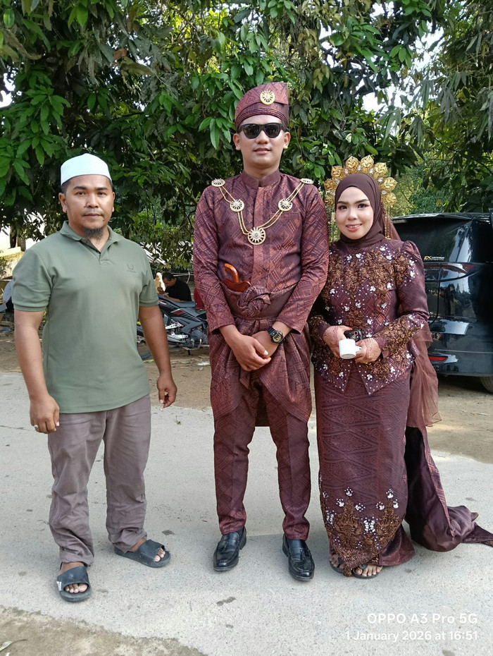 Đoàn rước dâu đang đi qua cầu thì bị sập, 50 người rơi xuống sông Ảnh 1