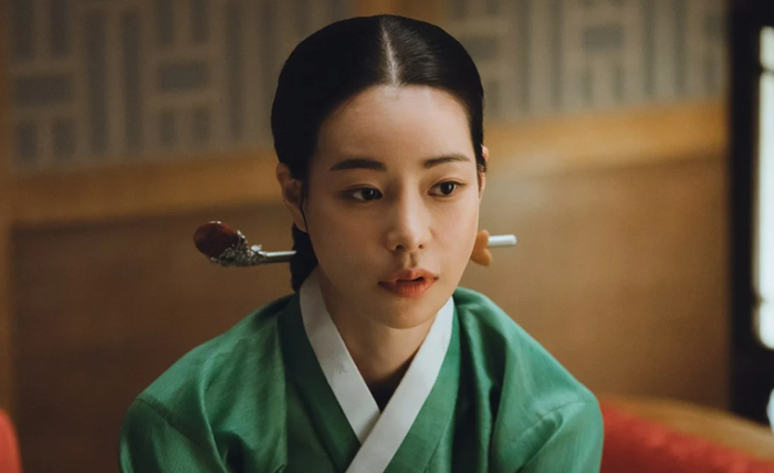Lim Ji Yeon trong Giai Thoại Phu Nhân Ok, bộ phim cổ trang sinh tồn có cú bứt phá rating mạnh mẽ nhất năm 2025