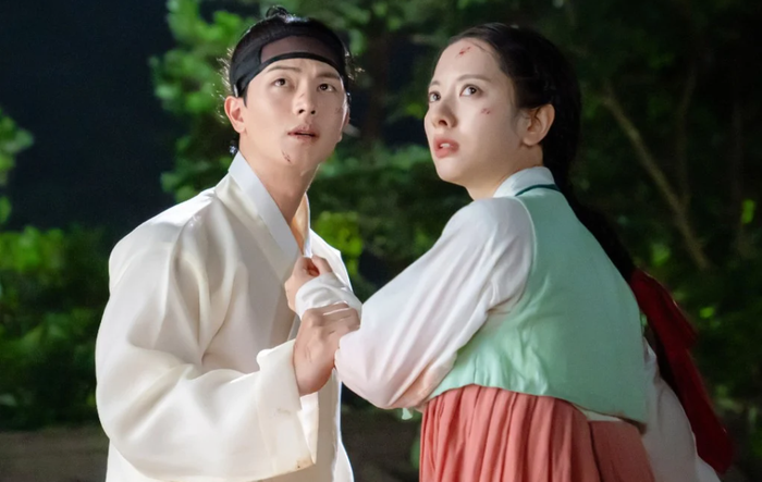 Yook Sung Jae và Kim Ji Yeon (Bona) trong Cung Điện Ma Ám, tác phẩm cổ trang kỳ ảo pha kinh dị đạt rating hai chữ số