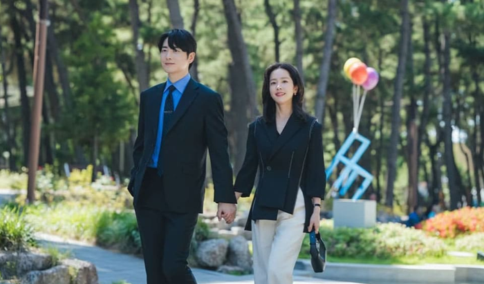 Han Ji Min và Lee Jun Hyuk tạo nên cặp đôi CEO - thư ký được yêu thích trong ChàngThư Ký Hoàn Hảo Của Tôi