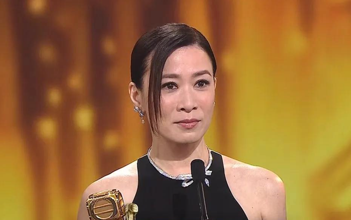 Chiến thắng của Xa Thi Mạn còn phản ánh sức hút của bộ phim Nữ Hoàng Tin Tức.