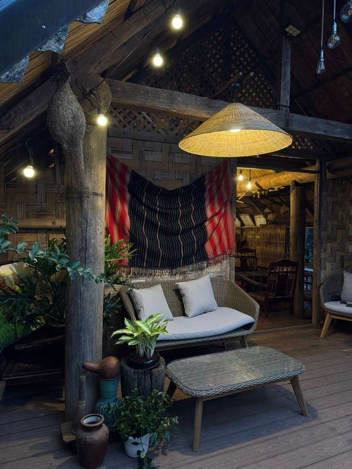 Gian nhà giản dị nhưng ấm cúng của nàng hậu.