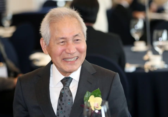 Ahn Sung Ki trong những lần xuất hiện công khai cuối đời, vẫn mang theo tinh thần điện ảnh bền bỉ