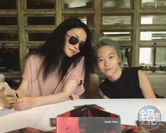 Con gái Vương Phi: Từ đứa trẻ bị nói 'không có duyên với cha' đến tài năng âm nhạc được công nhận Ảnh 7