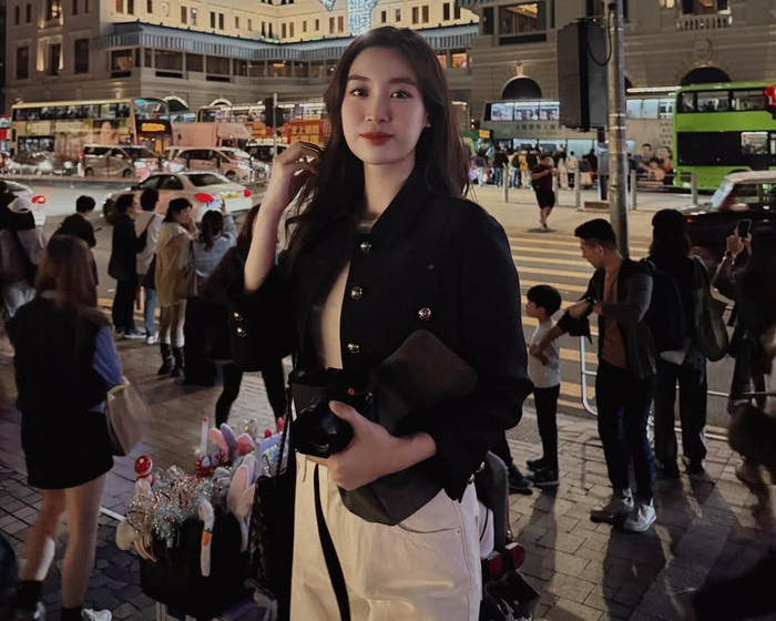 Chiếc máy ảnh 8 chữ số của Đỗ Mỹ Linh. Ảnh: IGNV