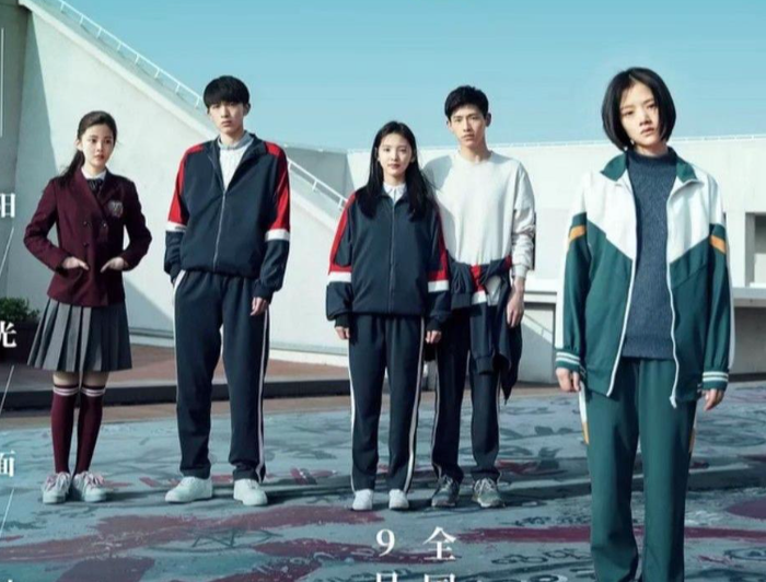 Tác phẩm phản ánh mặt tối của bạo lực học đường và tin đồn ác ý. Bi kịch của Dịch Dao là hồi chuông cảnh tỉnh về sự thờ ơ của xã hội trước nỗi đau của người yếu thế.