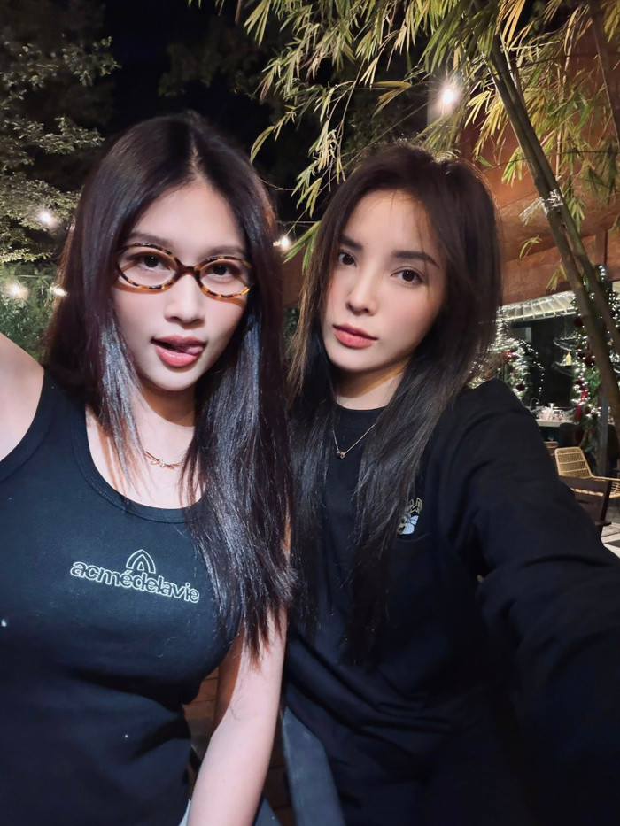 Hoa hậu Kỳ Duyên chia sẻ khoảnh khắc đón năm mới bên Thiên Ân.