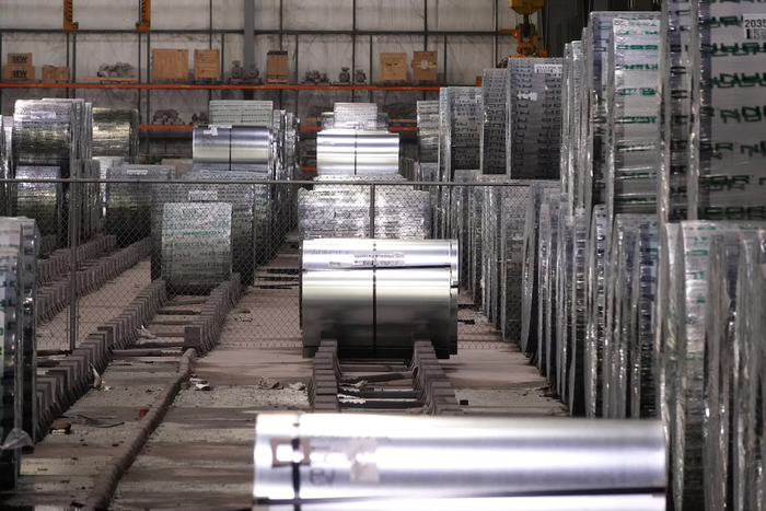 Toàn cảnh bên trong một nhà máy thép của Nucor tại Blytheville, bang Arkansas, Mỹ, ngày 28/3/2025. Ảnh tư liệu: Reuters/Karen Pulfer Focht.