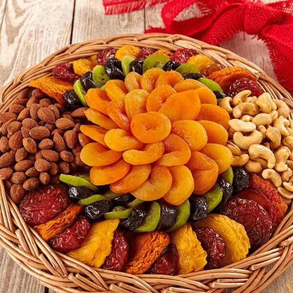 Các loại trái cây sấy dù tiện lợi, dễ ăn nhưng lượng đường cao cũng không hề tốt cho sức khoẻ. Ảnh minh hoạ