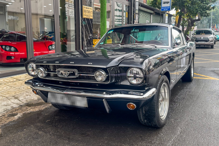 Chiếc Ford Mustang ông Đặng Lê Nguyên Vũ sử dụng ngay ngày đầu năm 2026. (Ảnh: Xuân Siêu Xe)