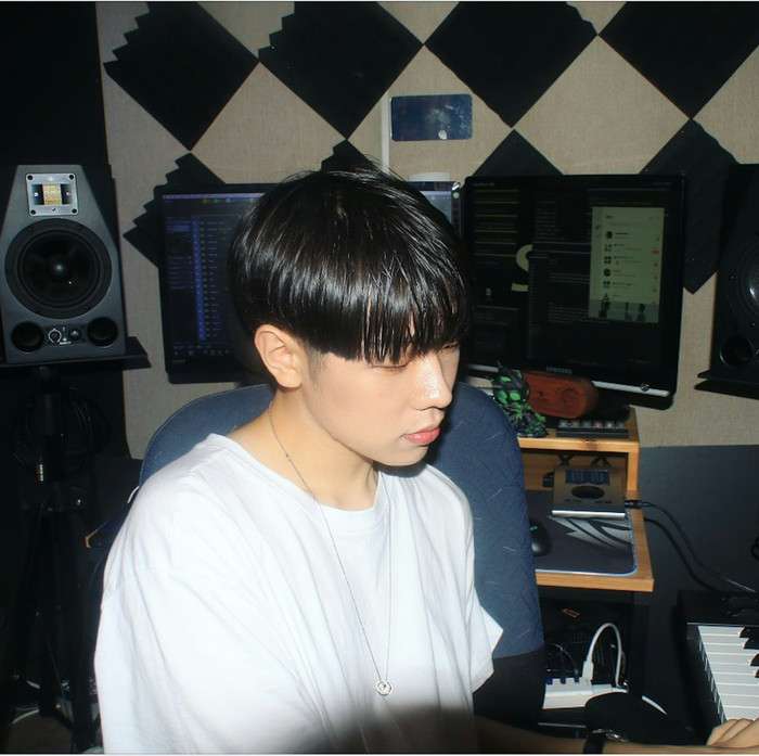 Nam ca sĩ được chị ruột thông báo ngã lầu qua đời Ảnh 3