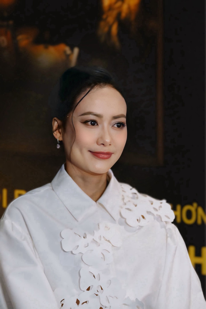 Hồng Ánh là gương mặt quen thuộc của làng giải trí Việt.